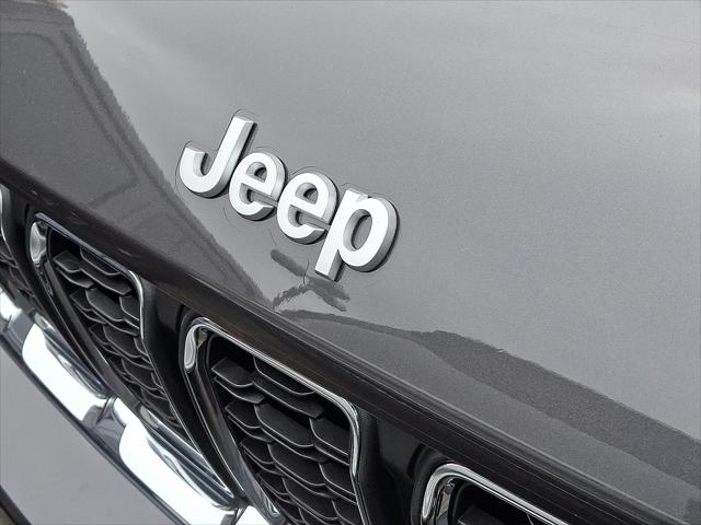 2025 Jeep Grand Cherokee GRAND CHEROKEE LAREDO X 4X4 2025 Jeep Grand Cherokee GRAND CHEROKEE LAREDO X 4X4