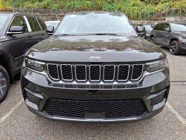 2025 Jeep Grand Cherokee GRAND CHEROKEE LAREDO X 4X4 2025 Jeep Grand Cherokee GRAND CHEROKEE LAREDO X 4X4