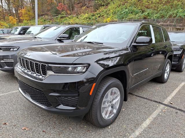 2025 Jeep Grand Cherokee GRAND CHEROKEE LAREDO X 4X4 2025 Jeep Grand Cherokee GRAND CHEROKEE LAREDO X 4X4