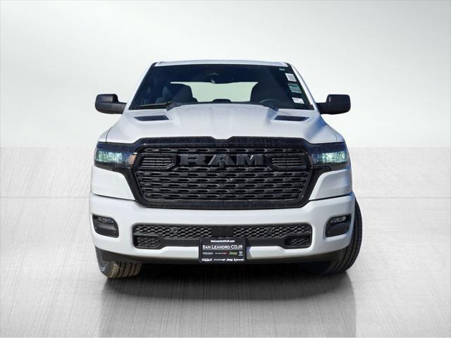 2026 RAM Ram 1500 RAM 1500 EXPRESS CREW CAB 4X4 57 BOX