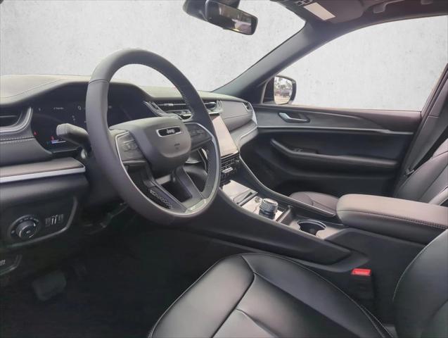 2025 Jeep Grand Cherokee GRAND CHEROKEE LIMITED 4X2