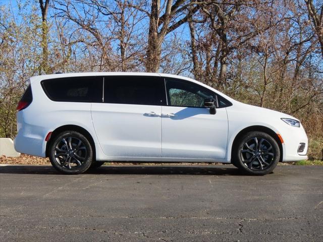 2026 Chrysler Pacifica PACIFICA SELECT AWD 2026 Chrysler Pacifica PACIFICA SELECT AWD