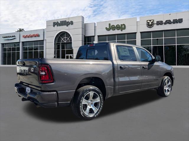 2026 RAM Ram 1500 RAM 1500 EXPRESS CREW CAB 4X2 57 BOX
