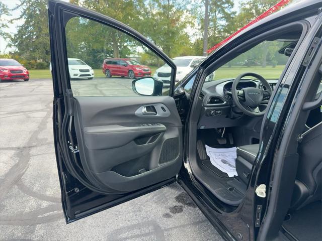 2026 Chrysler Pacifica PACIFICA LIMITED AWD