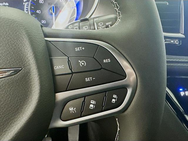 2026 Chrysler Pacifica Select AWD