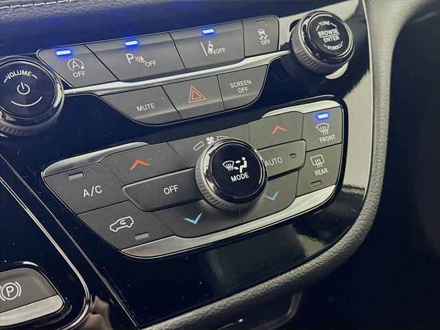 2026 Chrysler Pacifica Select AWD