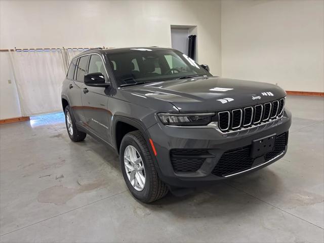 2025 Jeep Grand Cherokee GRAND CHEROKEE LAREDO X 4X4 2025 Jeep Grand Cherokee GRAND CHEROKEE LAREDO X 4X4