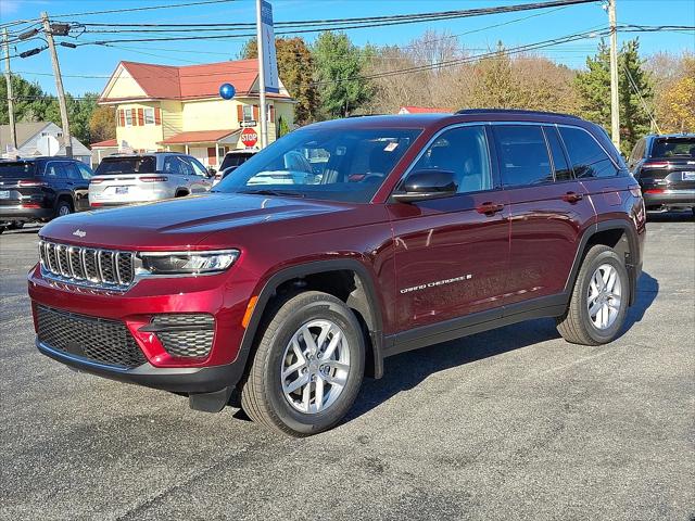 2025 Jeep Grand Cherokee GRAND CHEROKEE LAREDO X 4X4