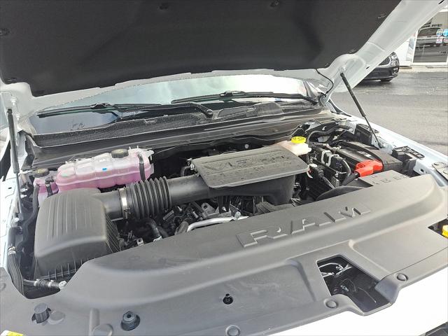 2025 Ram 1500 Tradesman Crew Cab 4x4 5'7" Box