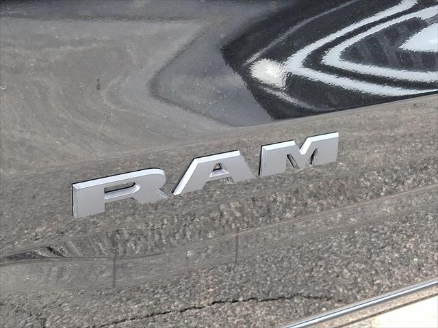 2025 Ram 1500 Tradesman Crew Cab 4x4 5'7" Box