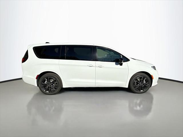 2026 Chrysler Pacifica PACIFICA SELECT AWD 2026 Chrysler Pacifica PACIFICA SELECT AWD