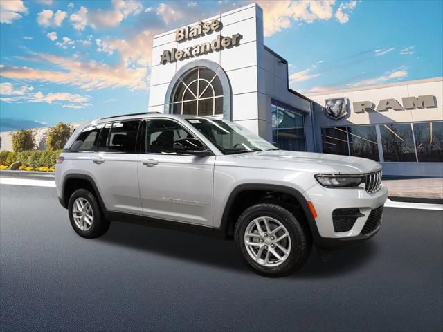 2025 Jeep Grand Cherokee GRAND CHEROKEE LAREDO X 4X4