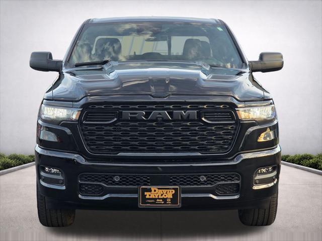 2026 RAM Ram 1500 RAM 1500 EXPRESS CREW CAB 4X4 57 BOX
