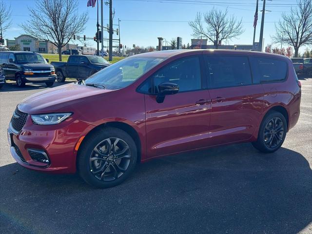 2026 Chrysler Pacifica PACIFICA SELECT AWD