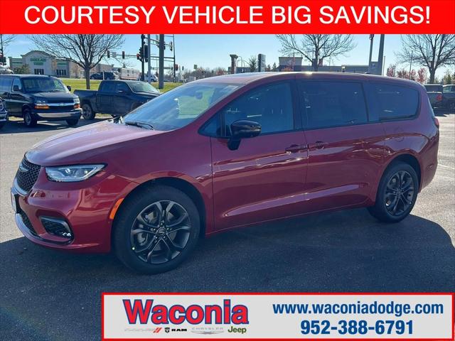 2026 Chrysler Pacifica PACIFICA SELECT AWD