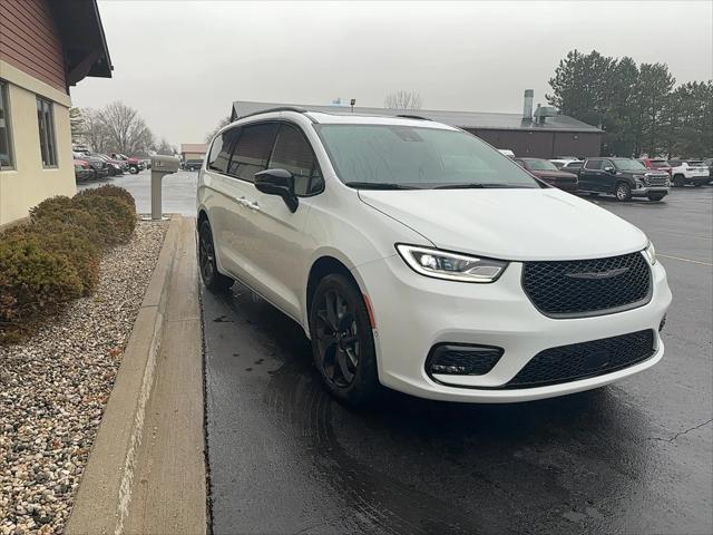 2026 Chrysler Pacifica Limited AWD