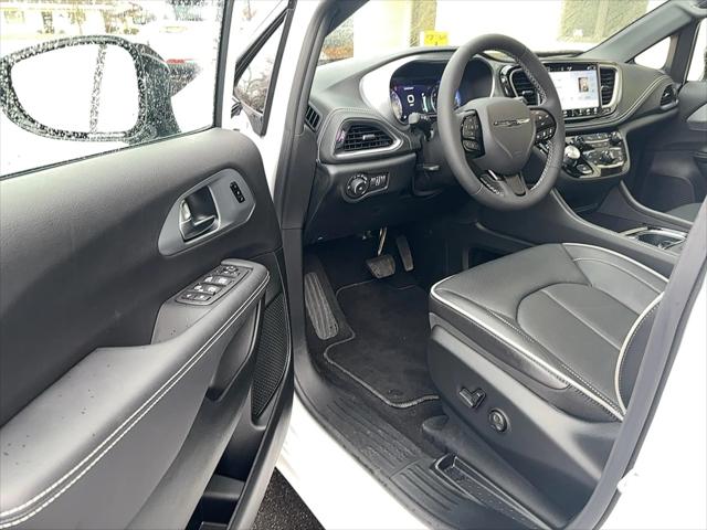2026 Chrysler Pacifica Limited AWD