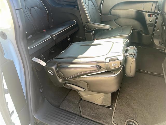 2026 Chrysler Pacifica Limited AWD