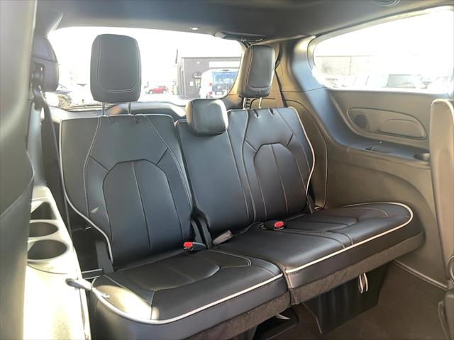 2026 Chrysler Pacifica Limited AWD
