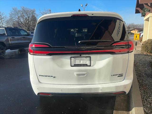 2026 Chrysler Pacifica Limited AWD