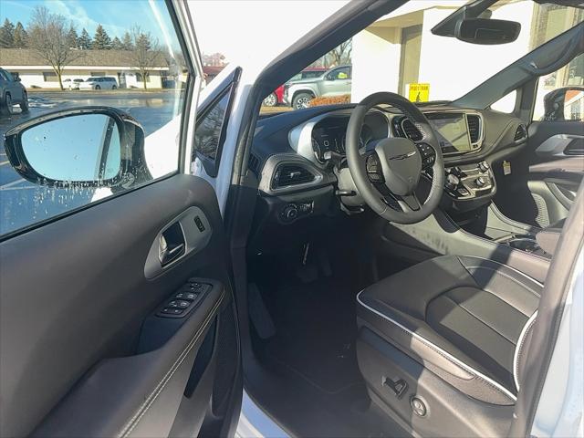 2026 Chrysler Pacifica Limited AWD