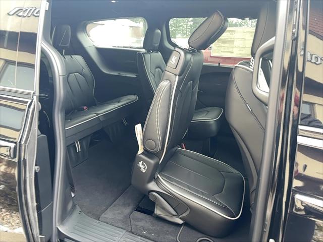 2026 Chrysler Pacifica Limited AWD
