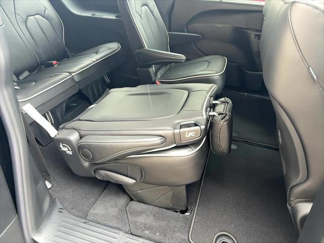 2026 Chrysler Pacifica Limited AWD