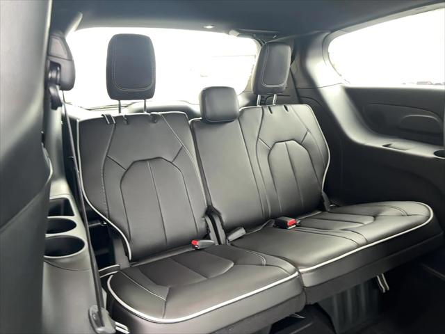 2026 Chrysler Pacifica Limited AWD