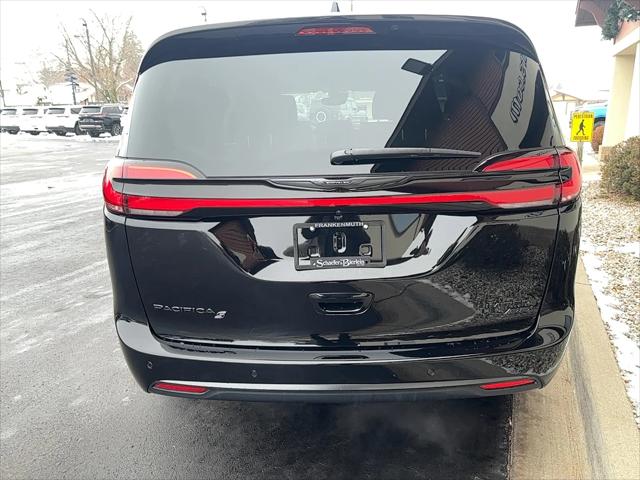 2026 Chrysler Pacifica Limited AWD