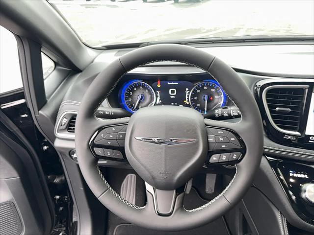 2026 Chrysler Pacifica Limited AWD