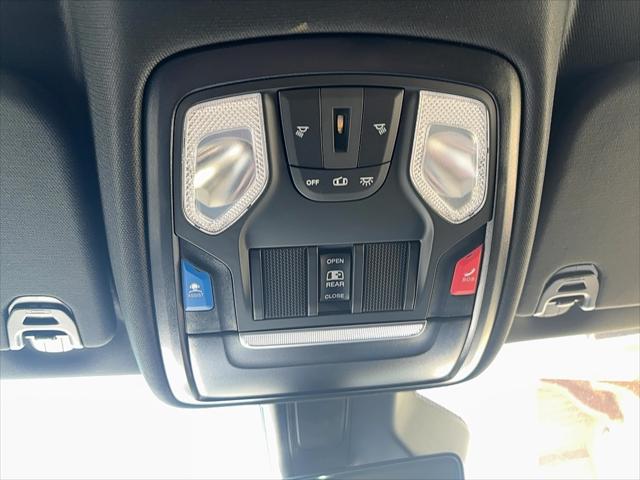 2025 Ram 1500 Big Horn Crew Cab 4x4 5'7" Box