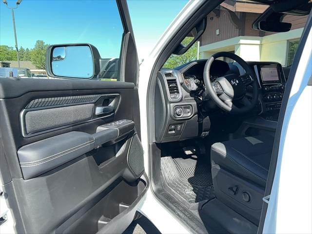 2025 Ram 1500 Big Horn Crew Cab 4x4 5'7" Box
