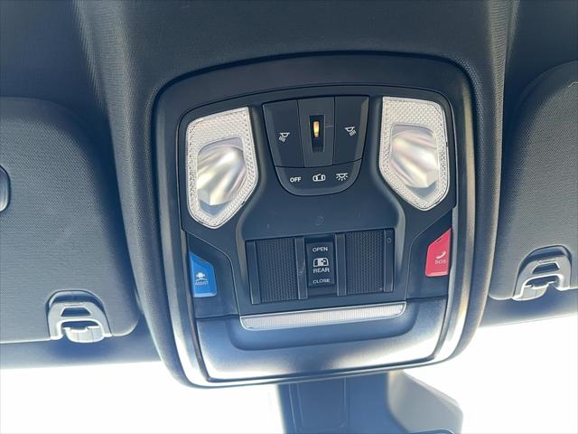 2025 Ram 1500 Big Horn Crew Cab 4x4 5'7" Box