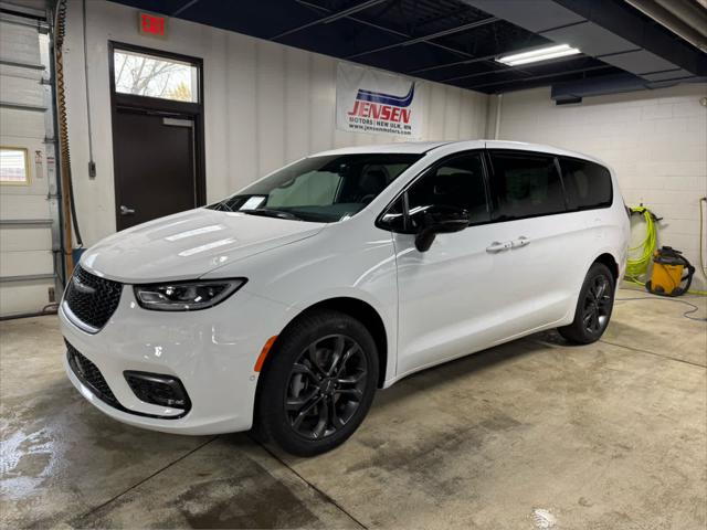 2026 Chrysler Pacifica PACIFICA SELECT AWD 2026 Chrysler Pacifica PACIFICA SELECT AWD