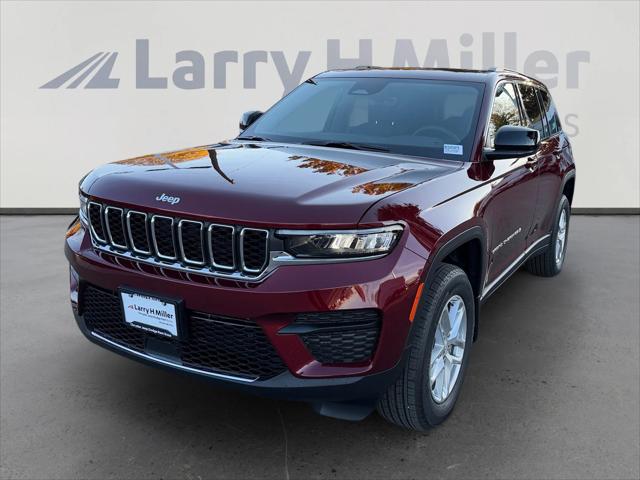 2025 Jeep Grand Cherokee GRAND CHEROKEE LAREDO X 4X4