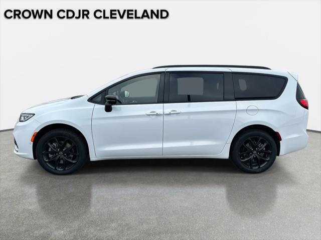 2026 Chrysler Pacifica Limited AWD