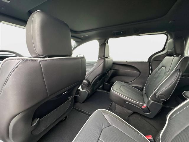 2026 Chrysler Pacifica Limited AWD