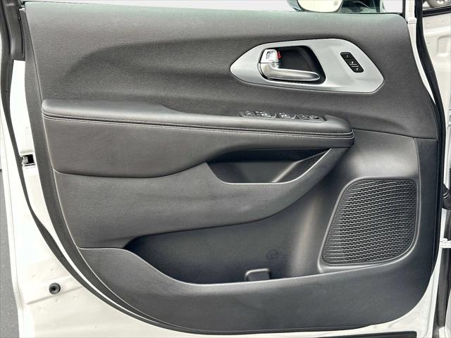 2026 Chrysler Pacifica Limited AWD