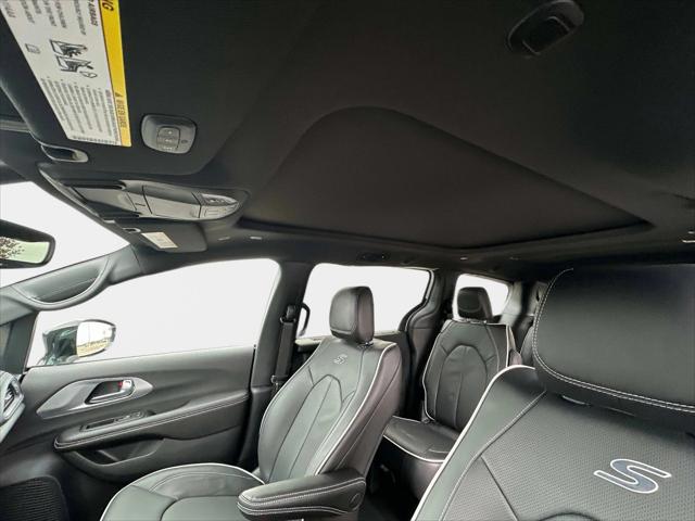 2026 Chrysler Pacifica Limited AWD