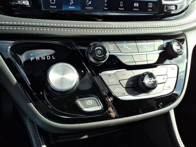 2026 Chrysler Pacifica Limited AWD