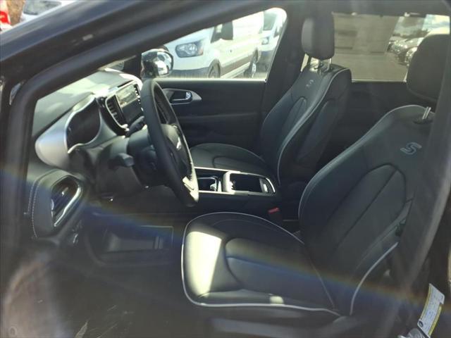 2026 Chrysler Pacifica Limited AWD