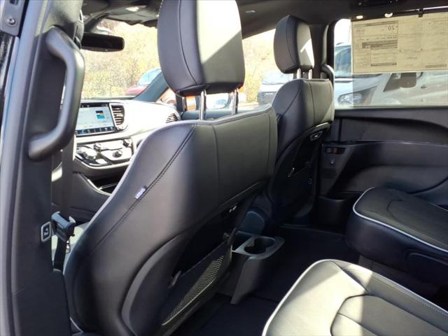 2026 Chrysler Pacifica Limited AWD