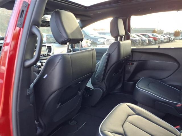 2026 Chrysler Pacifica Limited AWD