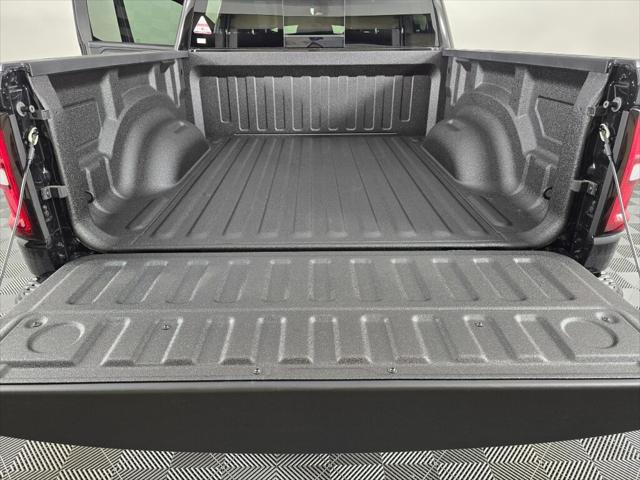 2026 Ram 1500 Express Crew Cab 4x4 5'7" Box