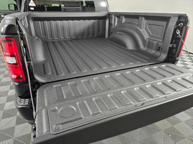 2026 Ram 1500 Express Crew Cab 4x4 5'7" Box