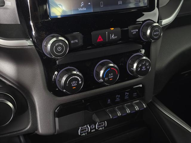 2026 Ram 1500 Express Crew Cab 4x4 5'7" Box