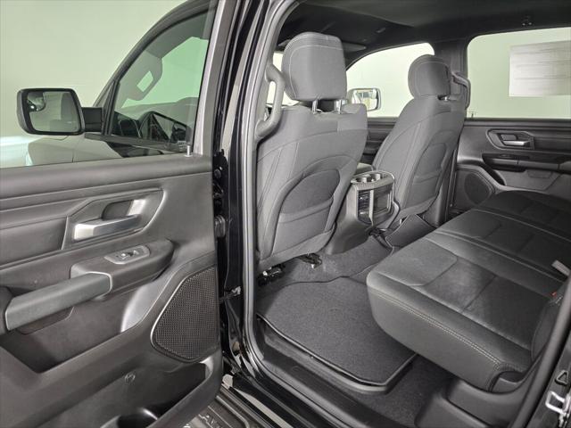2026 Ram 1500 Express Crew Cab 4x4 5'7" Box