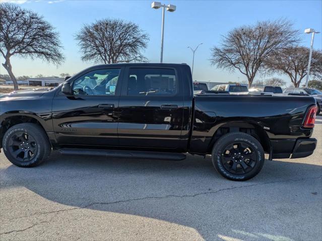 2026 RAM Ram 1500 RAM 1500 EXPRESS CREW CAB 4X4 57 BOX