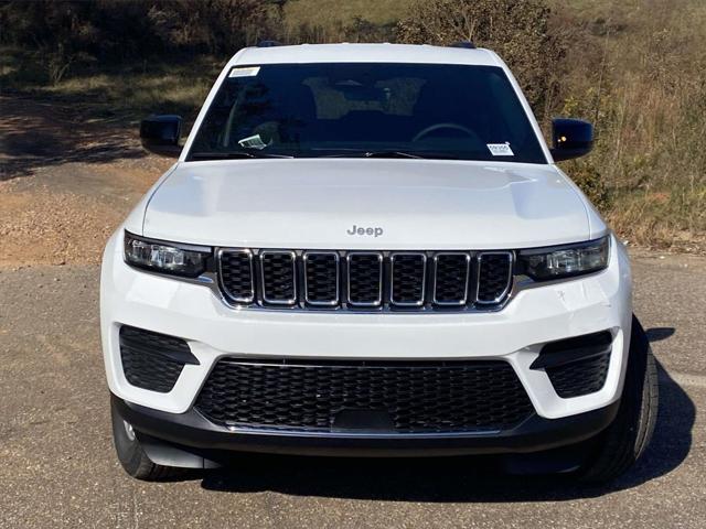 2025 Jeep Grand Cherokee GRAND CHEROKEE LAREDO 4X2 2025 Jeep Grand Cherokee GRAND CHEROKEE LAREDO 4X2