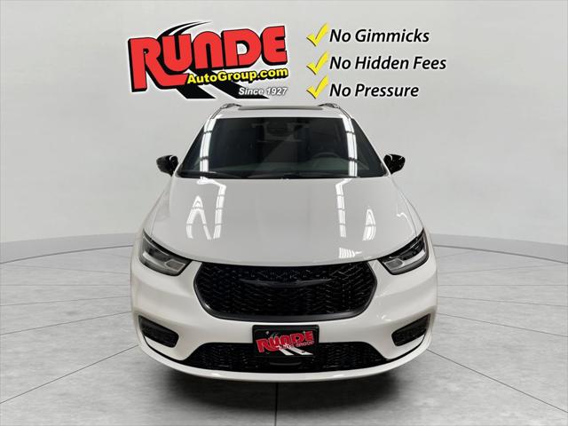 2026 Chrysler Pacifica PACIFICA LIMITED AWD